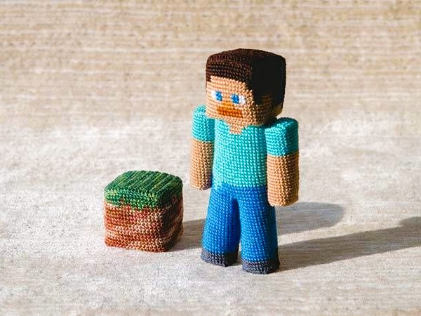 Creating Unique Gifts: Knitting Minecraft Characters