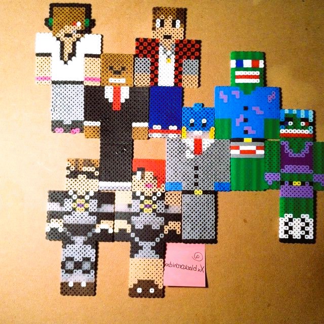 Minecraft Meets Beads: A Creative Journey in Pixelated Knitting